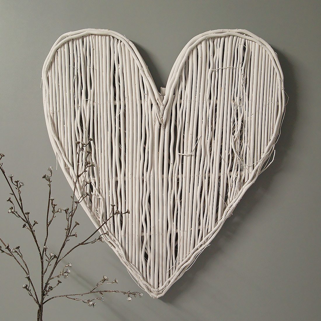 Large White Willow Heart Wall Decoration